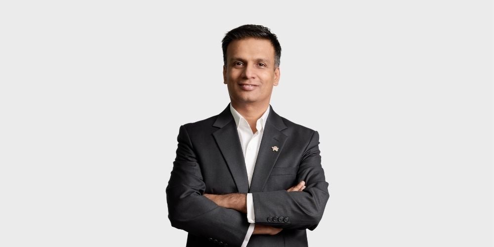 Phó Tổng Giám đốc Chiến lược và Chuyển đổi, kiêm Quyền Phó Tổng Giám đốc Khách hàng và Tiếp thị