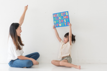 Bí quyết rèn luyện ngoại ngữ cho con ở nhà hiệu quả