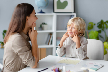 Con ơi, mình cùng bảo vệ môi trường nhé!