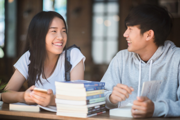 Vì sao GenZ có chỉ số EQ cao thường hạnh phúc hơn, dù không giỏi hơn?