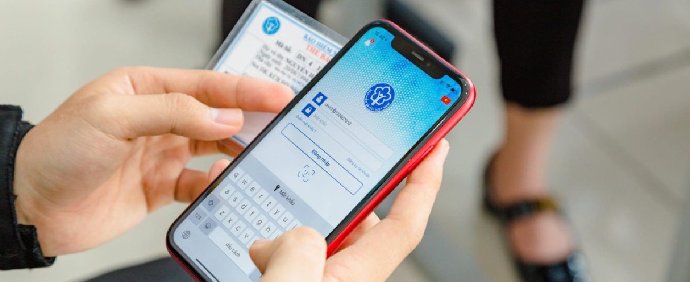 Cách mua bảo hiểm y tế tự nguyện mới nhất: Giá & Thủ tục đăng ký