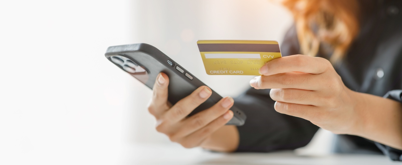 Cách thanh toán phí bảo hiểm nhân thọ bằng thẻ tín dụng tiện lợi