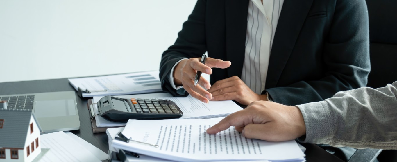 Mức khấu trừ bảo hiểm là gì? 4 điều quan trọng nên biết