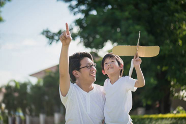 Cách nào để trở thành bạn đồng hành thân thiết của con?