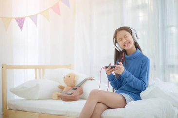 Giúp con đối diện với thay đổi sinh lý tuổi dậy thì