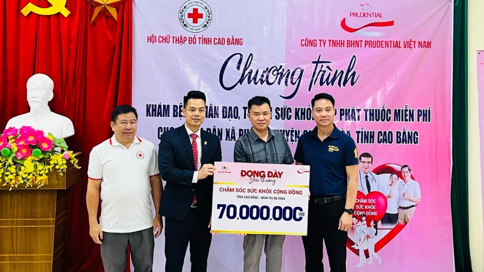 Chương trình "Đong đầy yêu thương" tại Cao Bằng