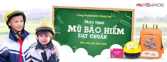 Cùng Prudential chung tay – Trao tặng nón bảo hiểm đạt chuẩn cho các em học sinh