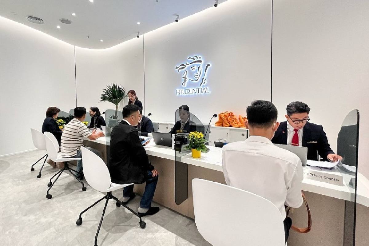 bao-hiem-cho-nguoi-gia-hieu-du-chon-dung-de-an-tam-vui-song-1200x800-4