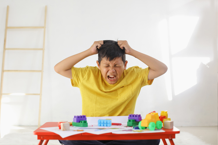 5-dau-hieu-canh-bao-tre-mac-tu-ky-cha-me-can-biet-1200x800-3