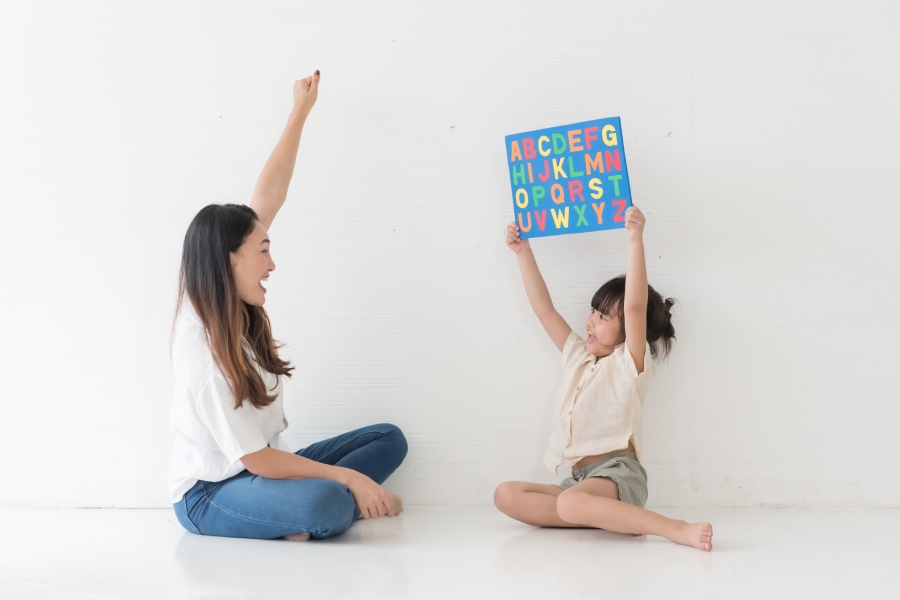 Bí quyết rèn luyện ngoại ngữ cho con ở nhà hiệu quả