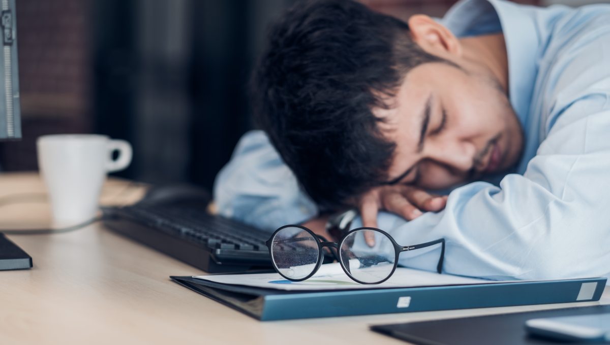 Đã đến lúc ta nên sống “ổn” với cảm giác không ổn tại nơi làm việc