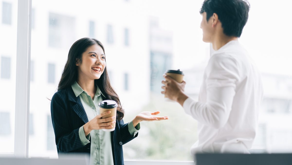 Đã đến lúc ta nên sống “ổn” với cảm giác không ổn tại nơi làm việc