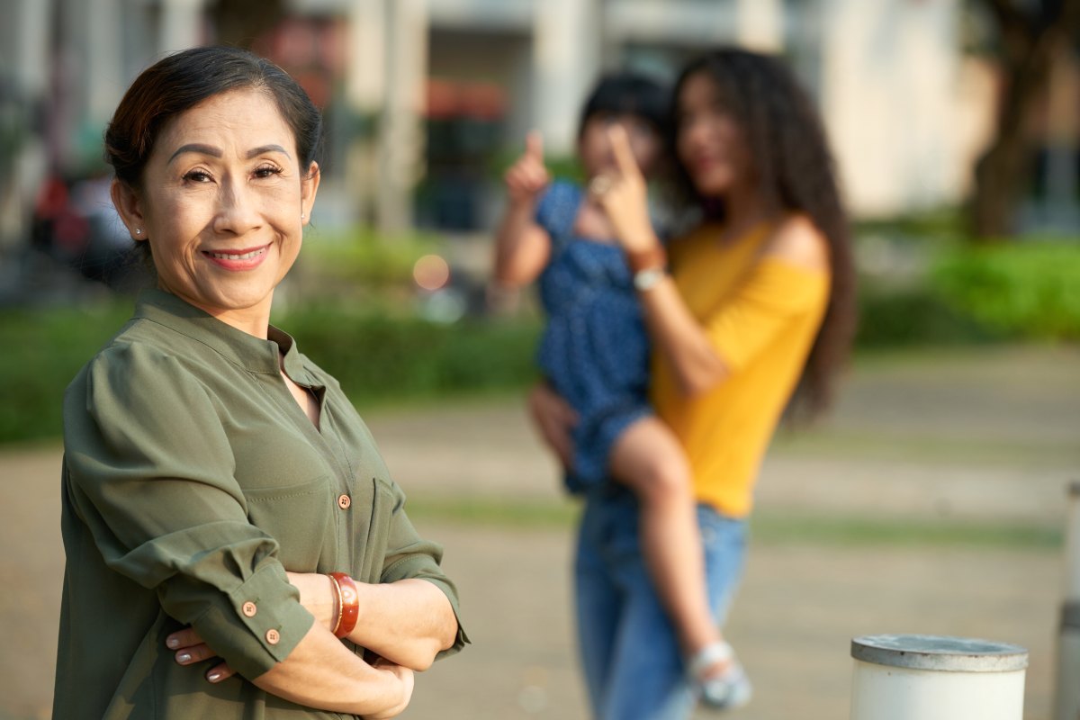 Gen X: Thế hệ âm thầm gồng gánh – và đến lúc cần được tự chăm mình