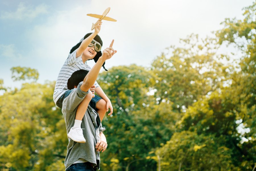 Hãy để con tự lớn, cha mẹ đừng lớn “hộ” con nhé!