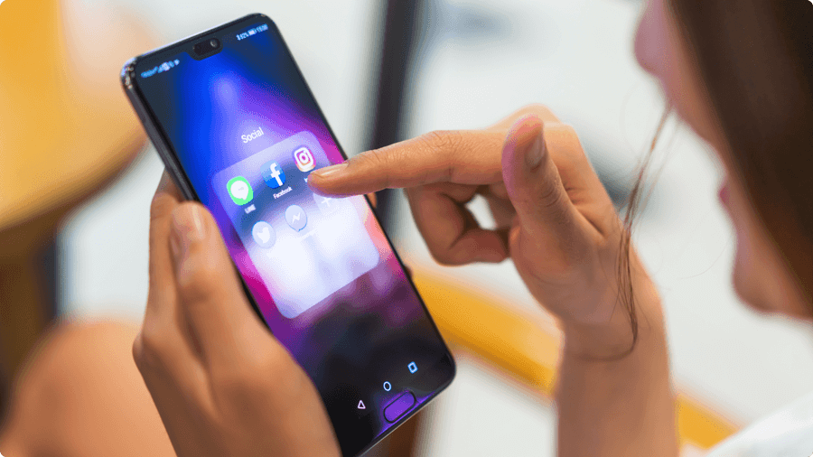 Làm sao để suy nghĩ tích cực giữa thế giới ảo đầy thị phi?