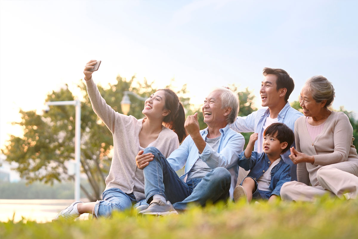 Làm sao để dành thời gian ở bên và chăm sóc cha mẹ?