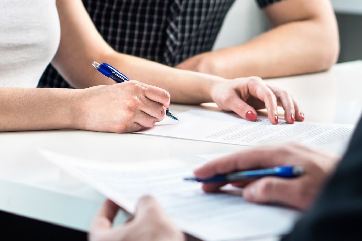 nguoi-thu-huong-bao-hiem-la-gi-quyen-loi-va-nhung-dieu-can-biet-1200x800-3