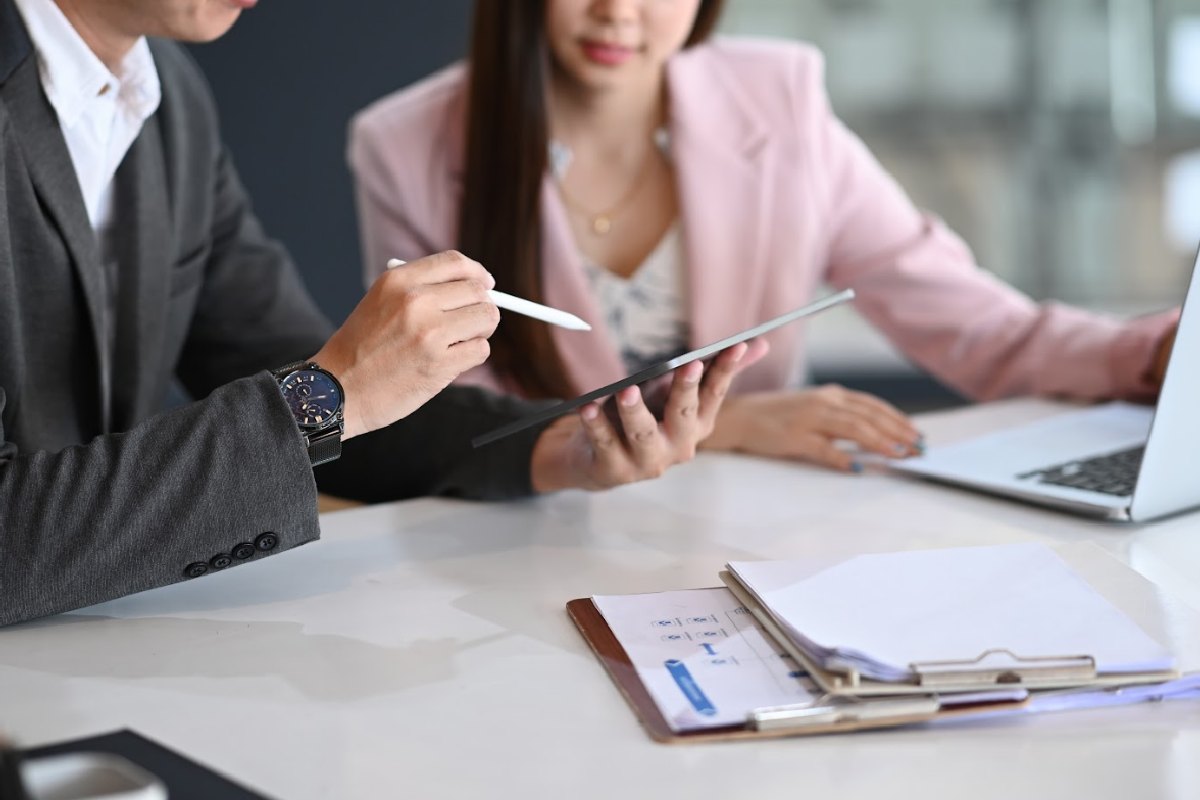 huy-hop-dong-bao-hiem-the-nao-6-dieu-nen-biet-de-giam-rui-ro-1200x800-2