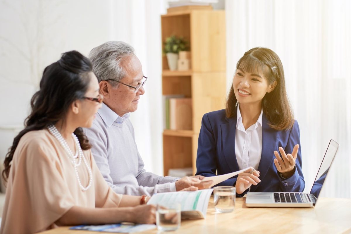 doanh-nghiep-bao-hiem-la-gi-nghia-vu-va-quyen-loi-the-nao-1200x800-3