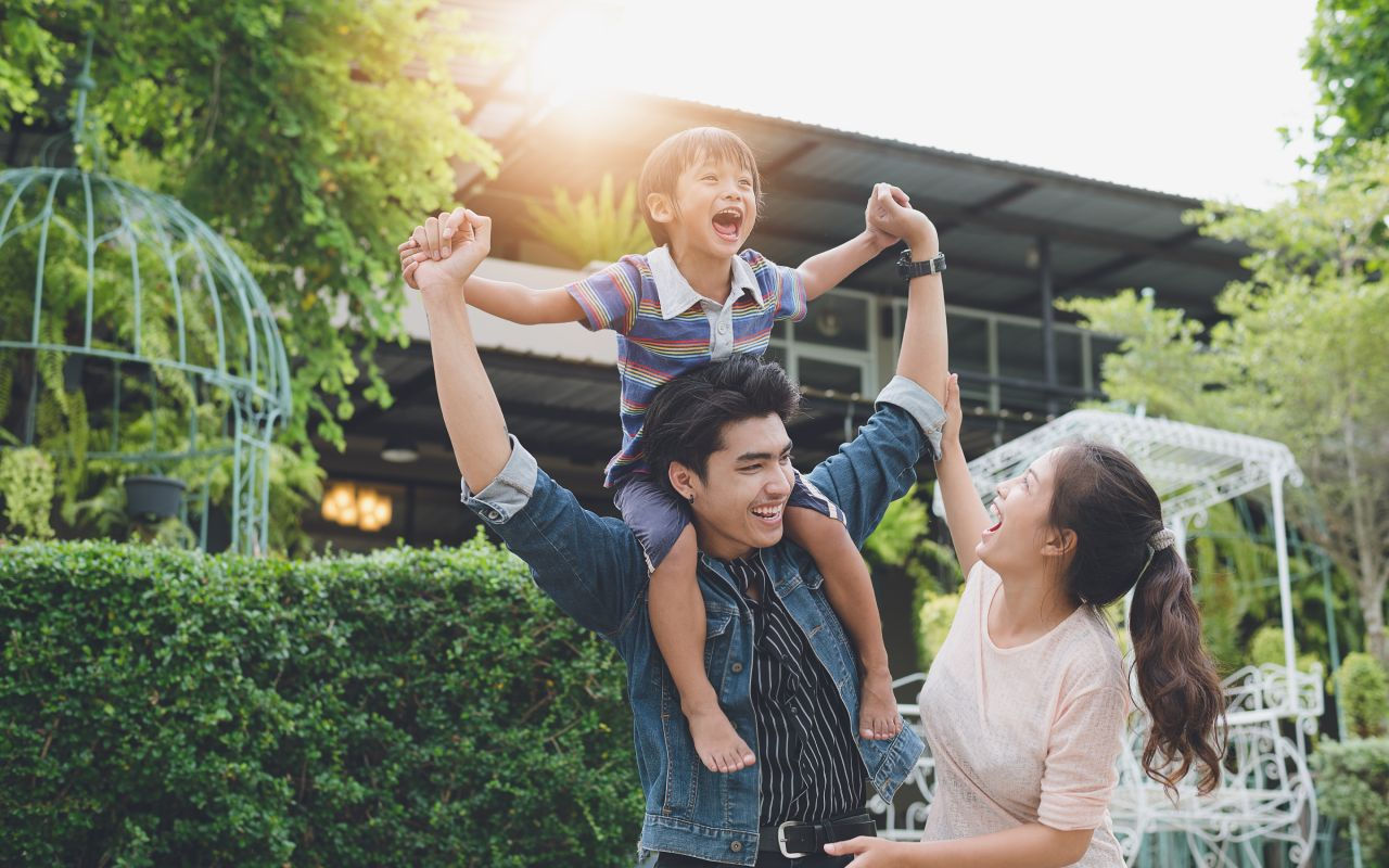 mua-bao-hiem-nhan-tho-5-nam-hieu-ro-de-co-quyet-dinh-phu-hop-1200x800-1.