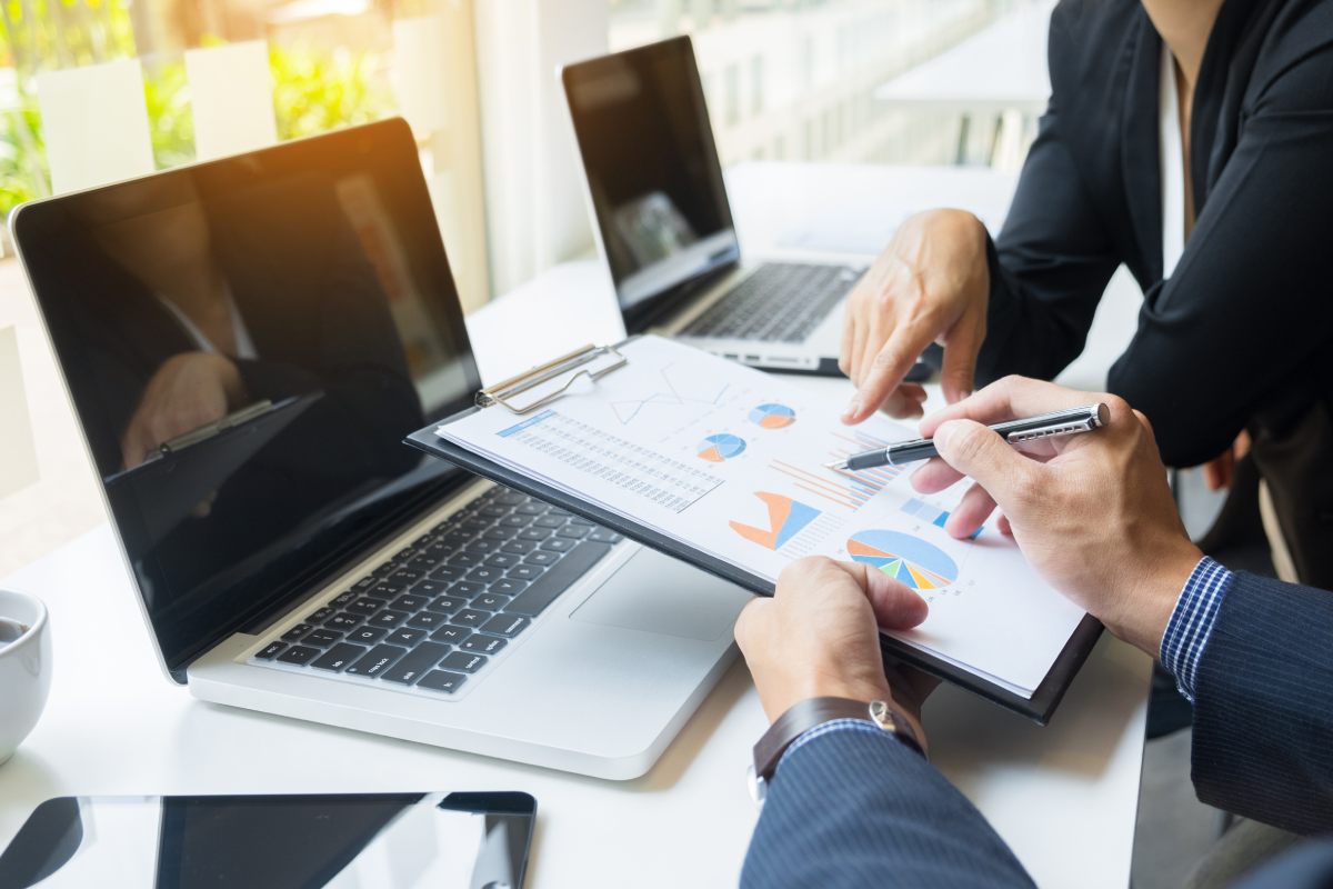 Có ít tiền nên đầu tư gì vừa an toàn vừa sinh lời tốt?