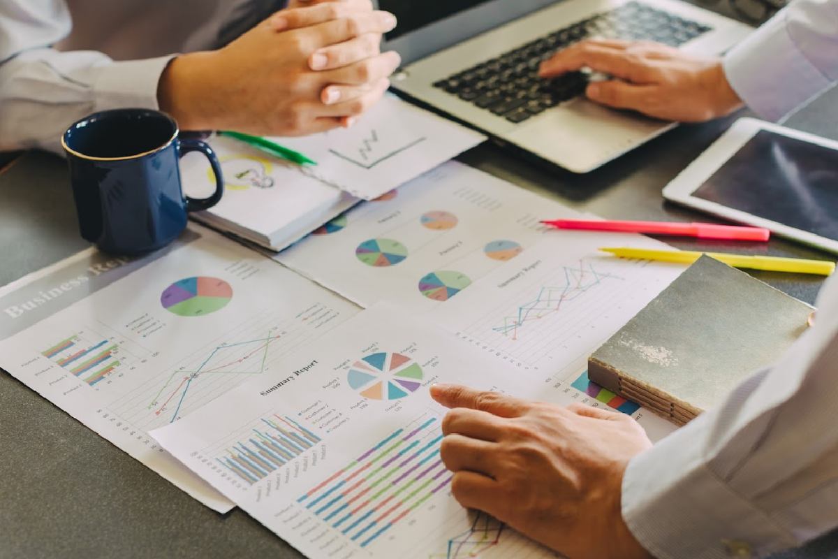 hedge-funds-la-gi-cach-thuc-hoat-dong-va-nhung-dieu-can-biet-1200x800-4