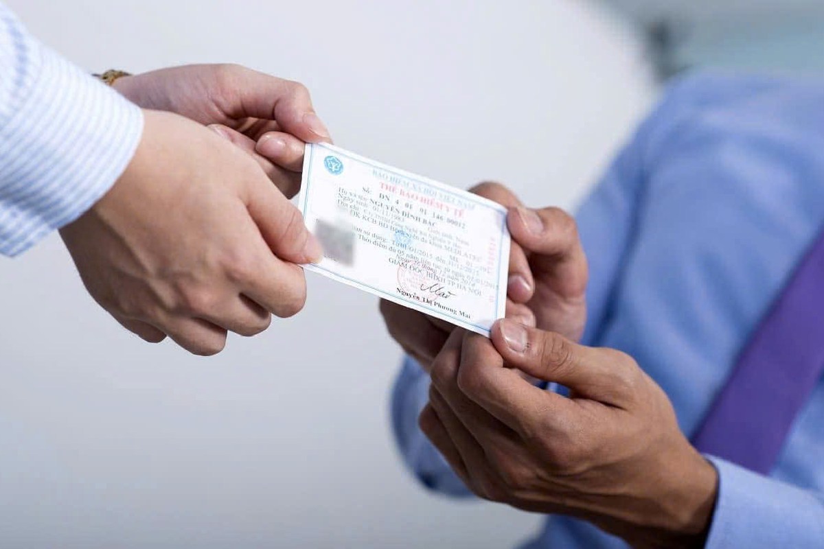 so-sanh-bao-hiem-y-te-va-bao-hiem-xa-hoi-khac-nhau-the-nao-1200x800-1