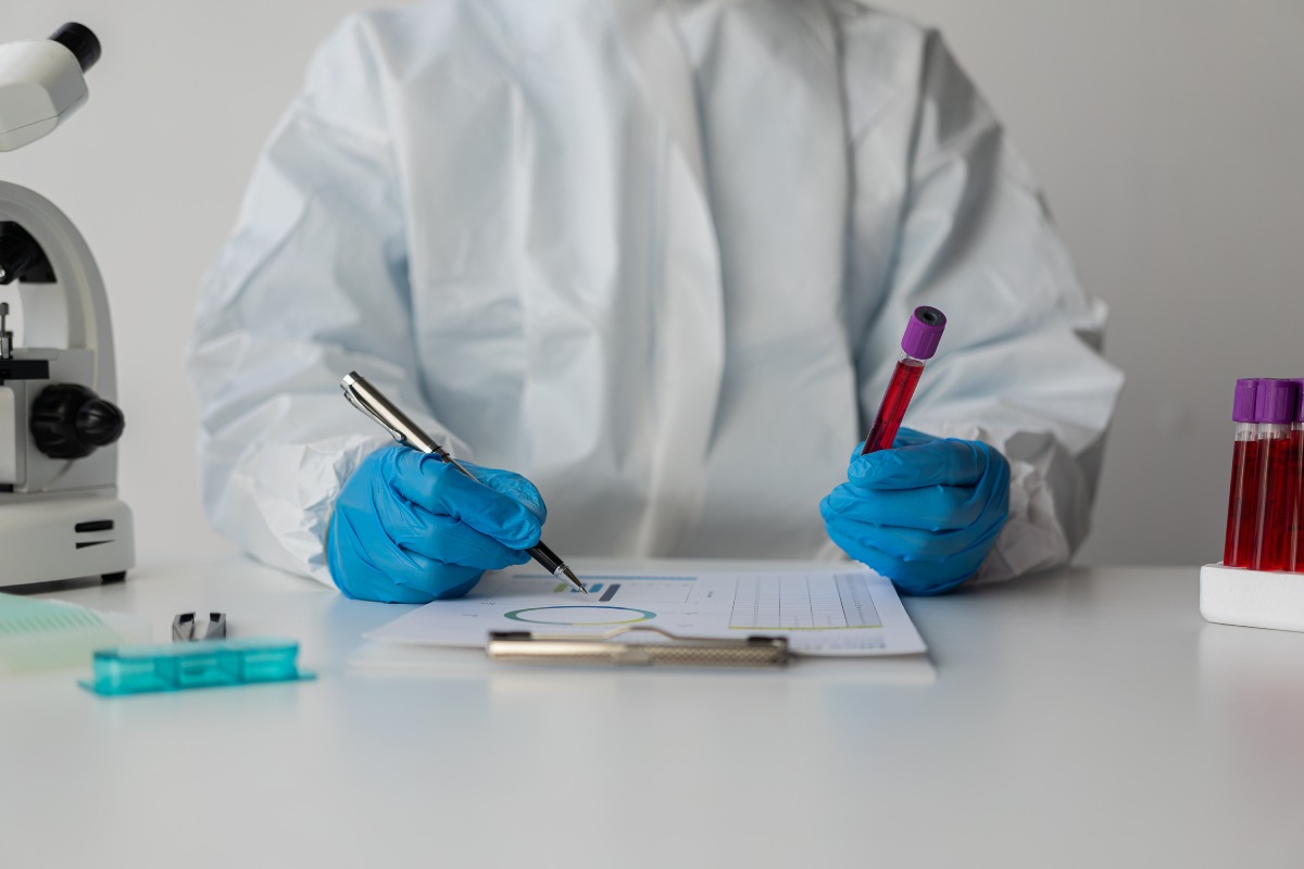 tu-van-xet-nghiem-mau-co-duoc-bao-hiem-y-te-chi-tra-khong-1200x800-1