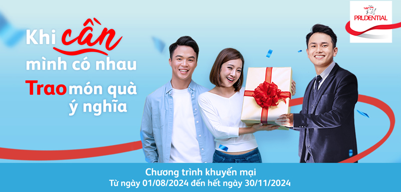 Khi cần mình có nhau Trao món quà ý nghĩa