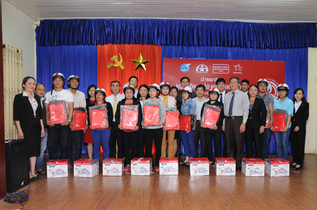 Chương trình Vòng tay yêu thương an tâm tiếp bước