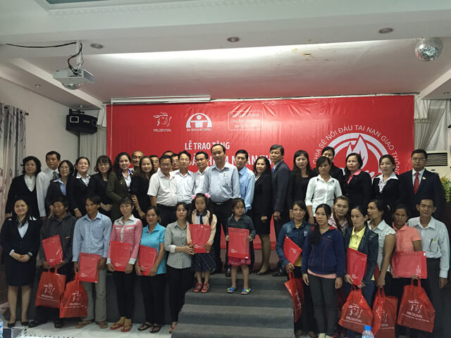 Chương trình Vòng tay yêu thương an tâm tiếp bước