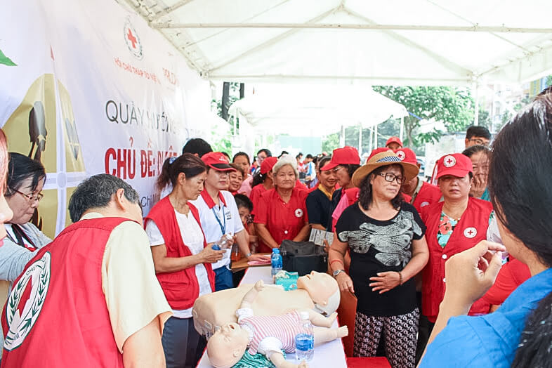 Ngày hội SCC tại cộng đồng chung cư: tổ chức tại Chung cư Giai Việt, quận 8, TP. Hồ Chí Minh và Chung cư 34T Hoàng Đạo Thúy, quận Cầu Giấy, Hà Nội. Người tham dự được chứng kiến thao diễn xử trí tình huống tai nạn do điện giật, chảy máu và bỏng, trả lời các câu hỏi đố vui, tham gia các hoạt động vận động cơ thể, hướng dẫn các kỹ năng SCC.