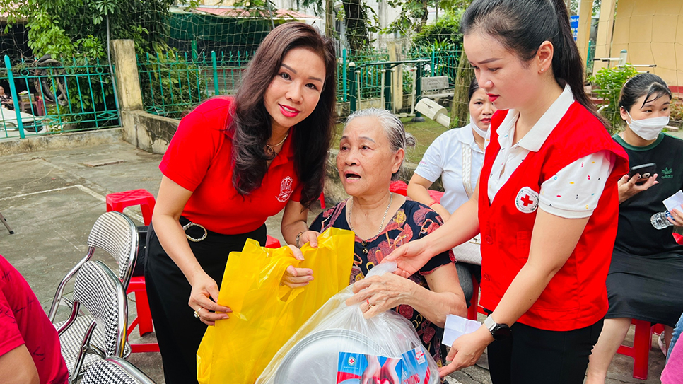 Chương trình "Đong đầy yêu thương" tại Yên Bái