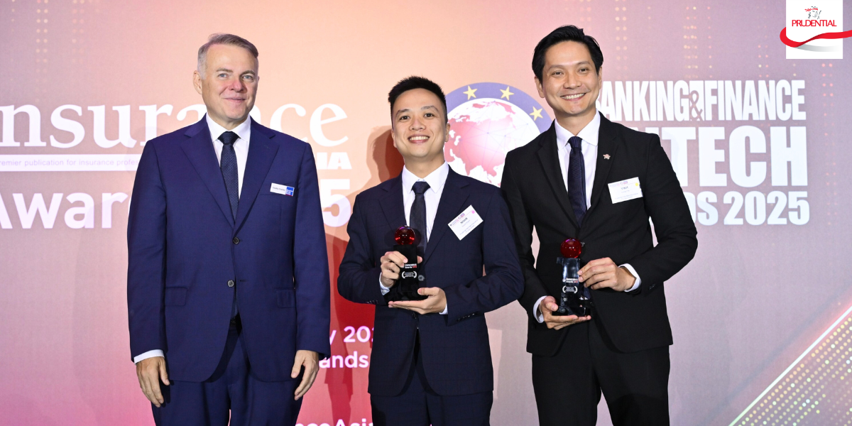 Đại diện Prudential Việt Nam nhận giải tại sự kiện